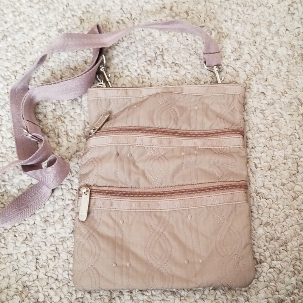 Lesportsac crossbody purse